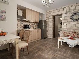 New Beautiful Complex With Villas and App, Big Pool, Sea Views, SW Cre