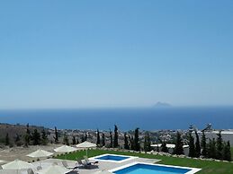 New Beautiful Complex With Villas and App, Big Pool, Sea Views, SW Cre