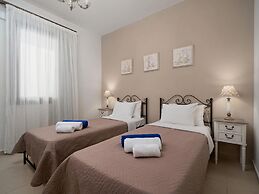 New Beautiful Complex With Villas and App, bBg Pool, Stunning Views, S