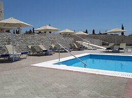 New Beautiful Complex With Villa's and App, Big Pool, Stunning Views, 