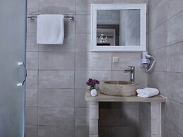 New Beautiful Complex With Villa's and App, Big Pool, Stunning Views, 