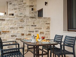 New Beautiful Complex With Villa's and App, Big Pool, Stunning Views, 