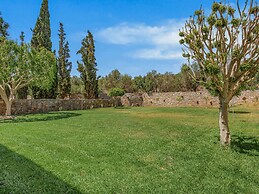 Villa Near Sisi With Private Pool