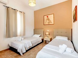 Luxury Villa in Kalamitsi Alexandrou