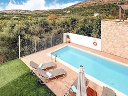 Luxury Villa in Kalamitsi Alexandrou