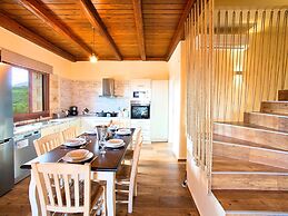 Luxurious Villa With Swimming Pool in Kavallos Greece