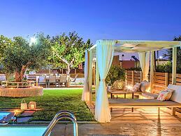 Luxurious Villa With Swimming Pool in Kavallos Greece