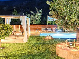 Luxurious Villa With Swimming Pool in Kavallos Greece
