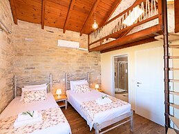 Luxurious Villa With Swimming Pool in Kavallos Greece