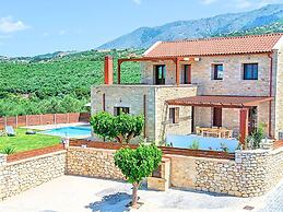 Luxurious Villa With Swimming Pool in Kavallos Greece