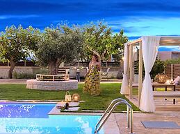 Luxurious Villa With Swimming Pool in Kavallos Greece