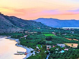 Luxurious Villa With Swimming Pool in Kavallos Greece