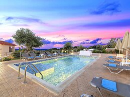 Modern Villa With Heated Swimming Pool in Georgioupoli Greece