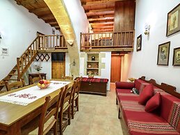Lovely Holiday Home in Kalamitsi Alexandrou