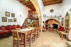 Villa in Crete With Vineyard Experience