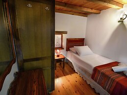 Lovely Holiday Home in Kalamitsi Alexandrou