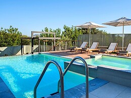 2 new Villas With Heated Pool, Rent Separately or Together at Kournas 