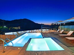 2 new Villas With Heated Pool, Rent Separately or Together at Kournas 