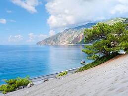 2 New Villas Next Each Other, Pool, Rent Separately or Together at Kou