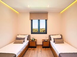 2 New Villas Next Each Other, Pool, Rent Separately or Together at Kou