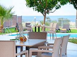 2 Villas Next to Each Other with Pool & Sea View