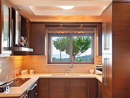 2 Villas Next to Each Other with Pool & Sea View