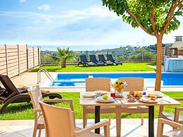 2 Villas Next to Each Other with Pool & Sea View