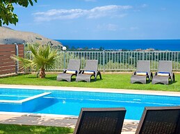 2 Villas Next to Each Other with Pool & Sea View