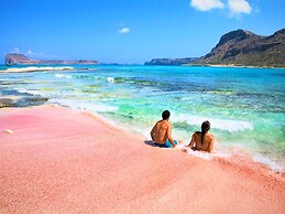 2 Villas Next to Each Other with Pool & Sea View