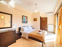 3 Villas Next to Each Other with Pool & Sea View