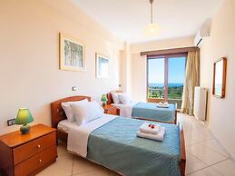 3 Villas Next to Each Other with Pool & Sea View