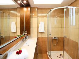 3 Villas Next to Each Other with Pool & Sea View