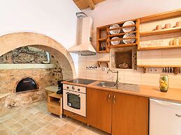 Venetian Mansion, 2 Separate Houses, Heated Pool in Kastellos, North-w