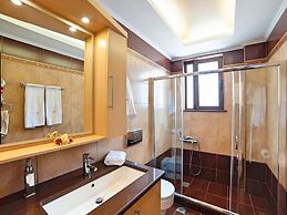 3 Villas Next to Each Other with Pool & Sea View