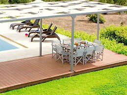 Sparkling Villa in Acrotiri with Private Pool near Sea Beach