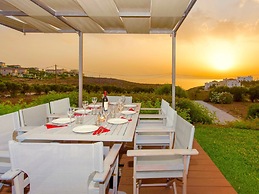 Sparkling Villa in Acrotiri with Private Pool near Sea Beach