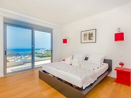 Sparkling Villa in Acrotiri with Private Pool near Sea Beach