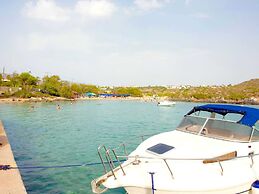 Sparkling Villa in Acrotiri with Private Pool near Sea Beach