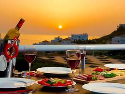 Sparkling Villa in Acrotiri with Private Pool near Sea Beach