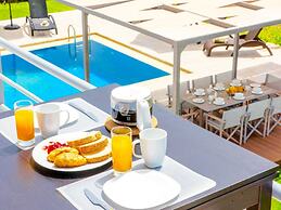 Sparkling Villa in Acrotiri with Private Pool near Sea Beach