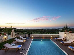 Villa with Private Pool near Sea & Arkadi Monastery on NW Coast