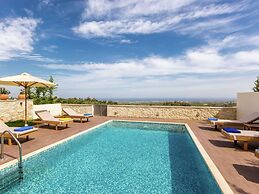 Villa with Private Pool near Sea & Arkadi Monastery on NW Coast