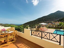 Hillside Villa in Bali With Private Pool