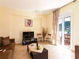 Villa on Hillside, Private Pool, Fantastic Views to bay of Bali and Mo