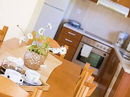 4 Indepent Villas in Bali With Pool and Seaview for Groups up to 28 Pe