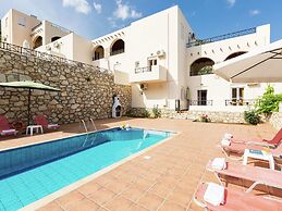 4 Indepent Villas in Bali With Pool and Seaview for Groups up to 28 Pe