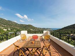 4 Indepent Villas in Bali With Pool and Seaview for Groups up to 28 Pe