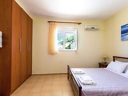 4 Indepent Villas in Bali With Pool and Seaview for Groups up to 28 Pe