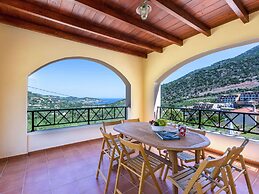 4 Indepent Villas in Bali With Pool and Seaview for Groups up to 28 Pe