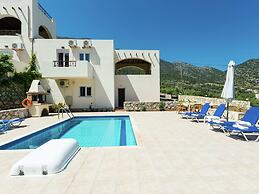 4 Indepent Villas in Bali With Pool and Seaview for Groups up to 28 Pe